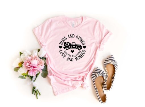 Hugs Kisses Valentines Vishes T Shirt