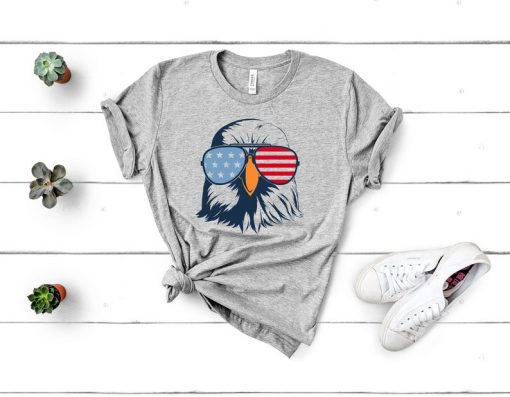 patriotic eagle with sunglasses 4th july T-Shirt