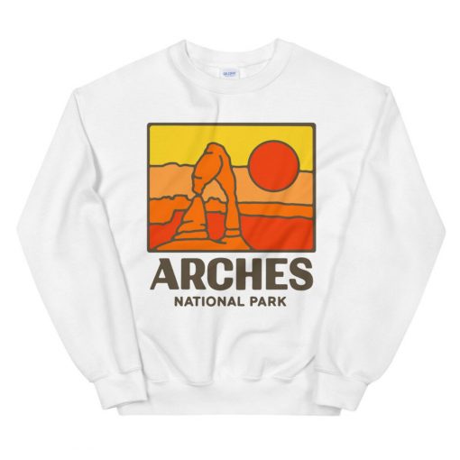 Arches National Park Moab Utah Vintage White Unisex Sweatshirt