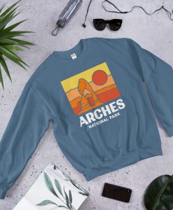 Arches National Park Vintage Blue Moab Utah Unisex Sweatshirt