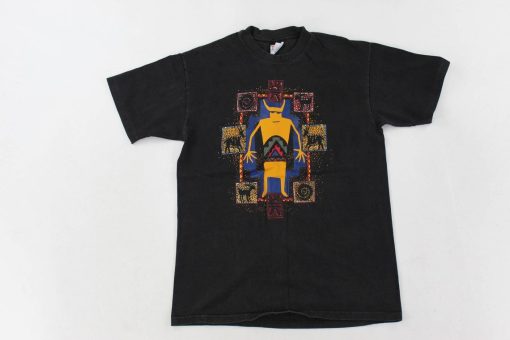 93 Aztec Art Graphic T-Shirt