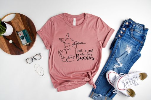 Just A Girl Who Loves Bunnies Shirt