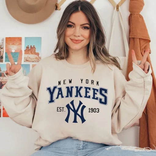 Vintage New York Yankees EST 1903 Sweatshirt